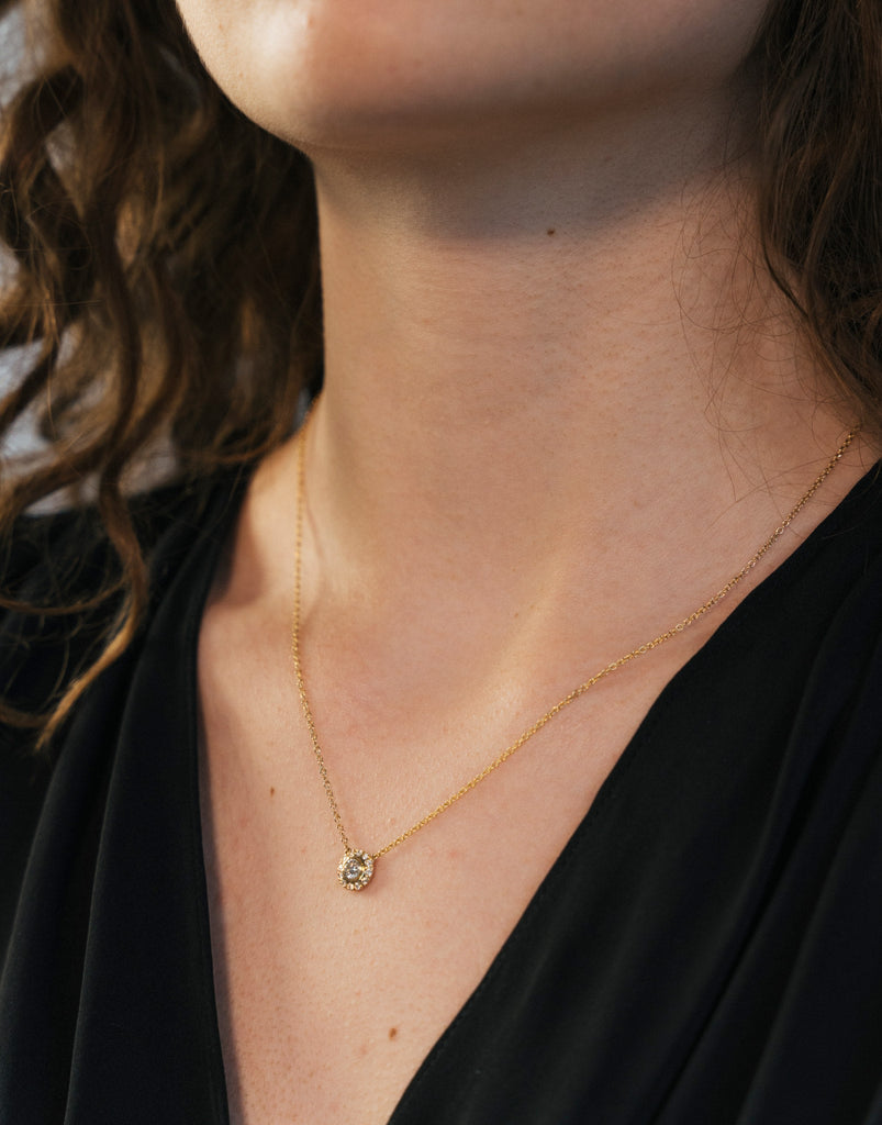 Harmony halskæde. 0,23 ct., guld 18 K med 13 brillanter. Dulong Fine Jewelry