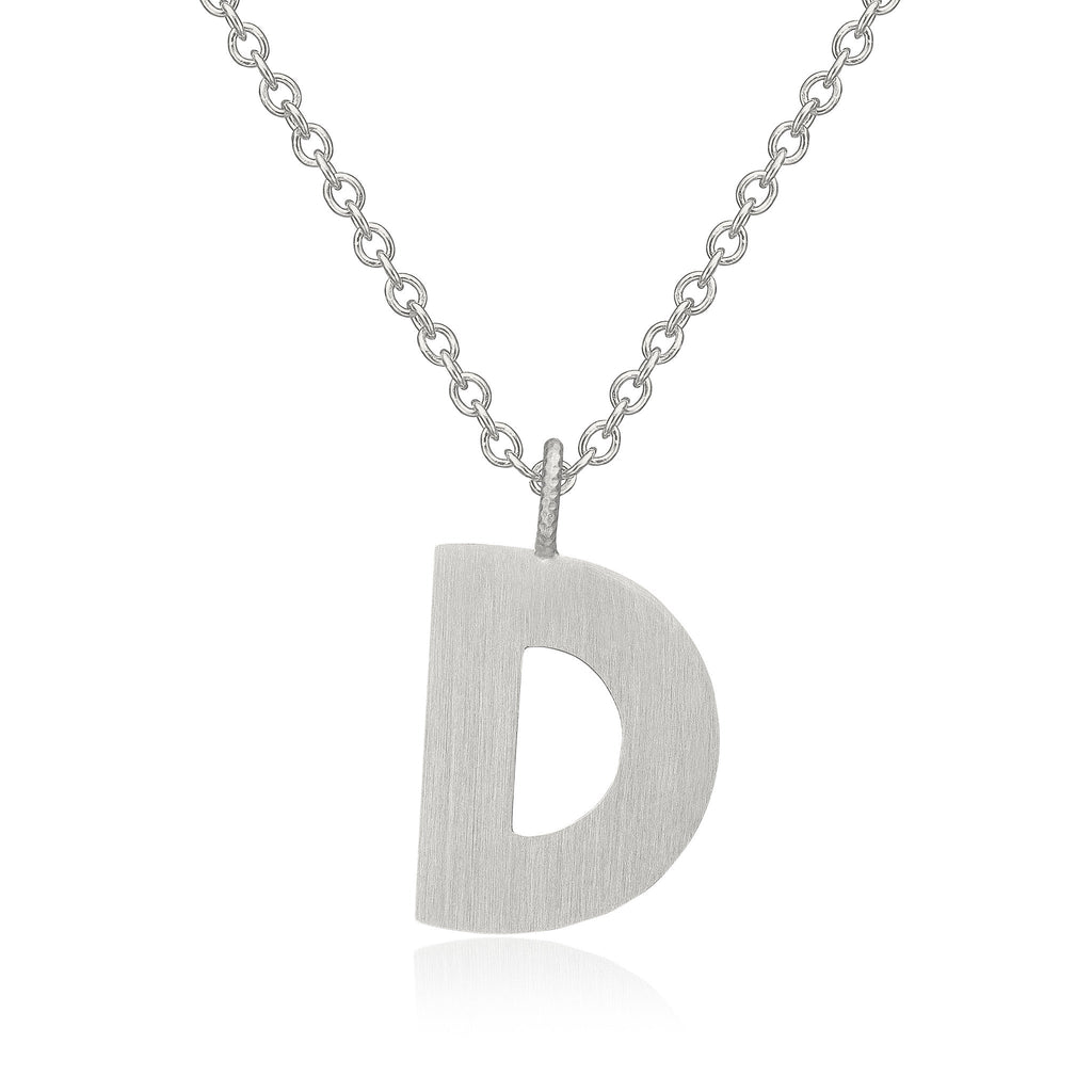 Letter D halskæde. Sølvvedhæng på Stream 50 kæde i sølv. Dulong Fine Jewelry