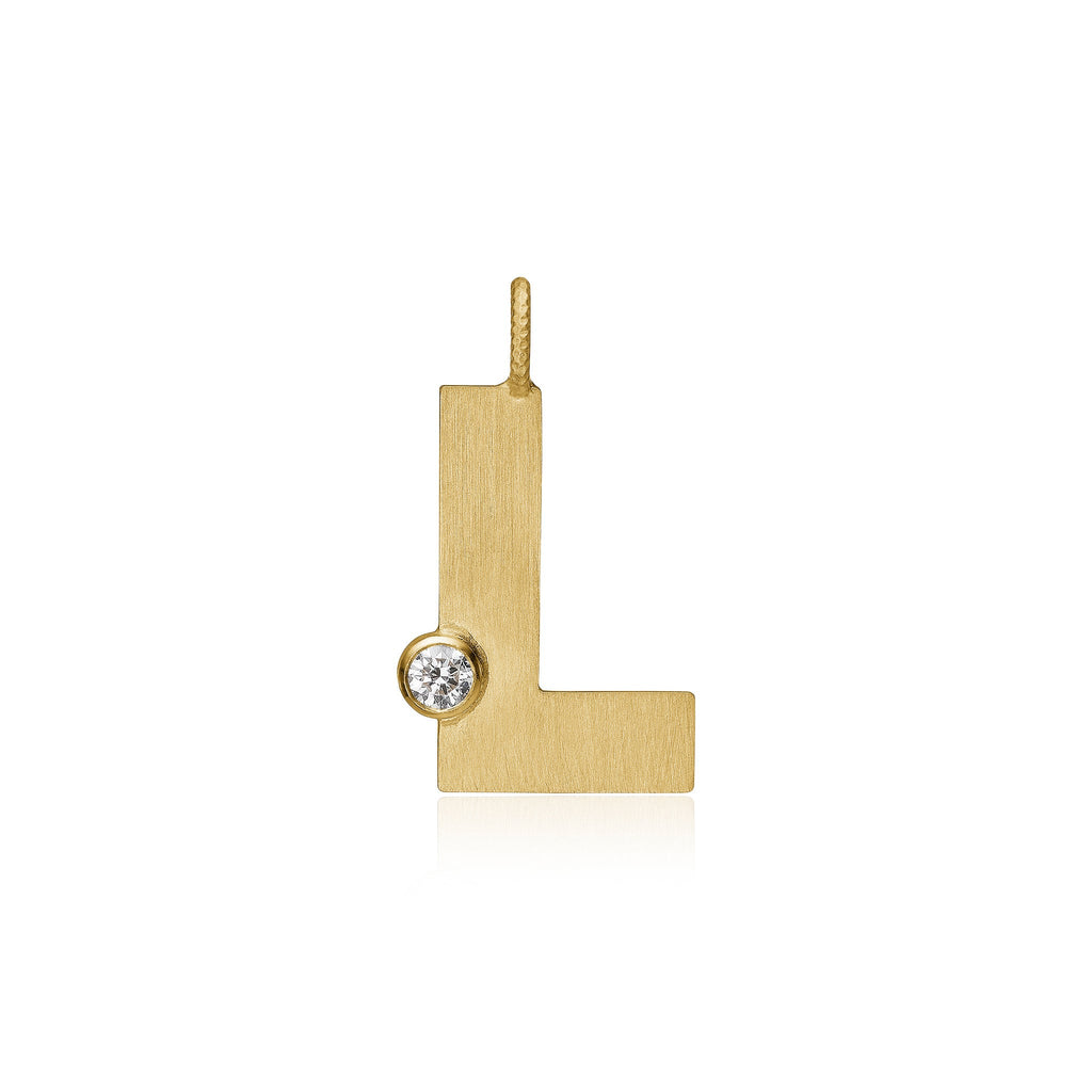 Letter L vedhæng. Bogstavvedhæng i guld 18 K med en brillant. Dulong Fine Jewelry