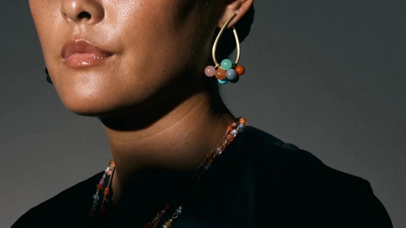 Pendants with gemstones