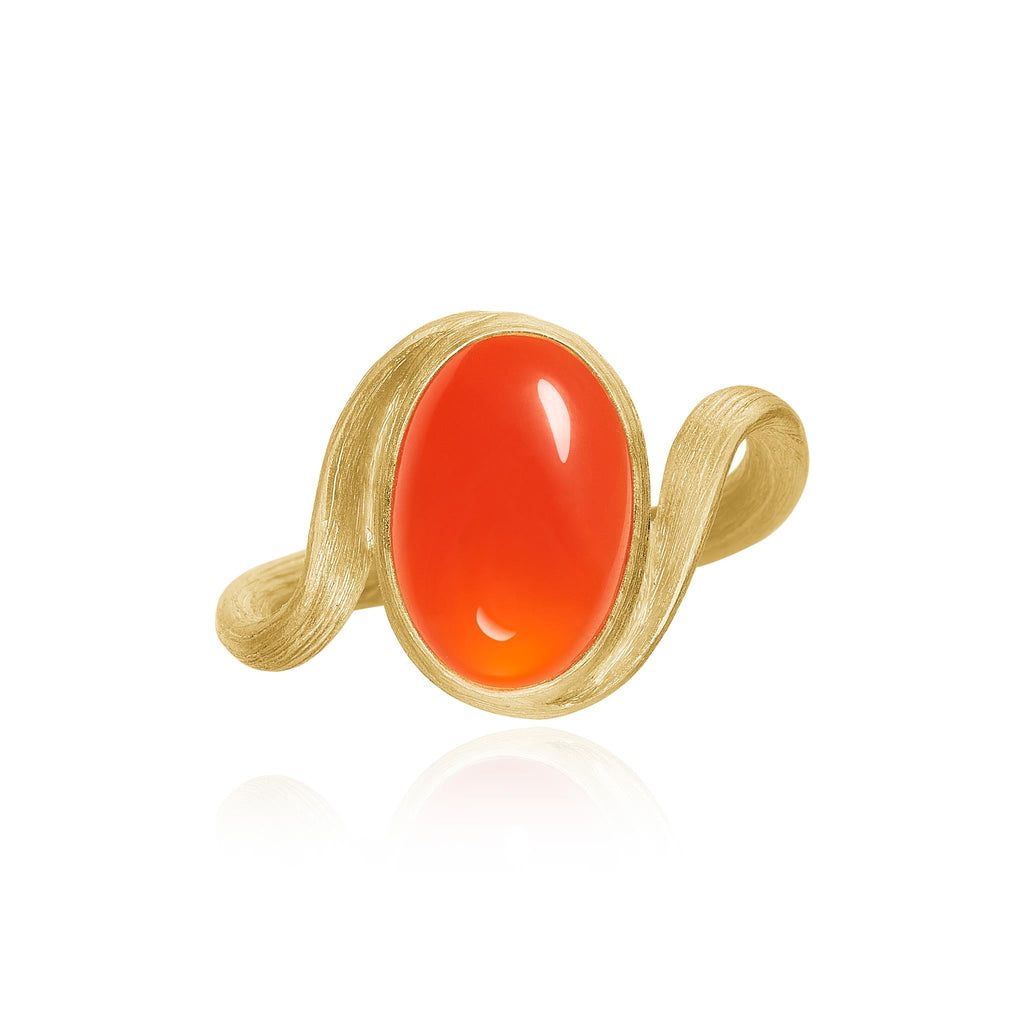 Vega ring. Lille, guld med karneol. Dulong Fine Jewelry