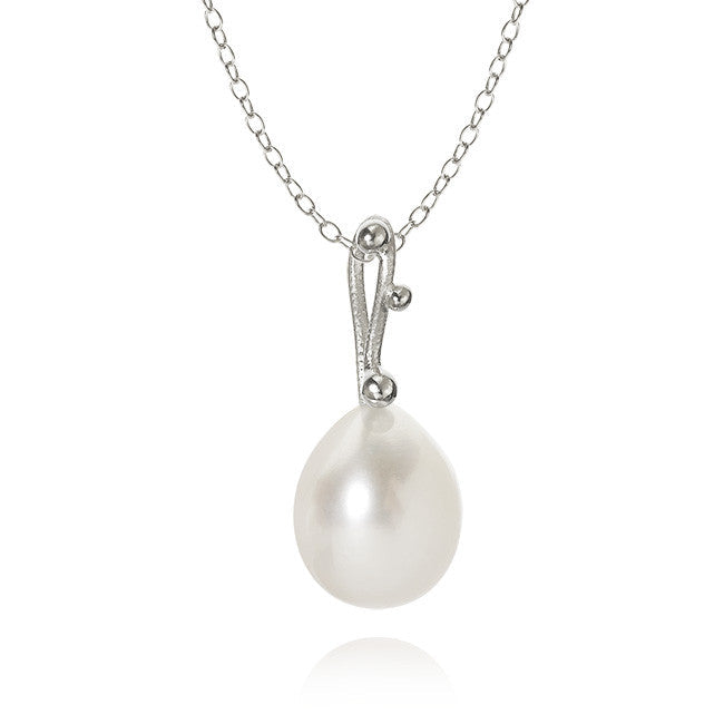 Delphis Pearl halskæde. Sølv med ferskvandsperle. Dulong Fine Jewelry