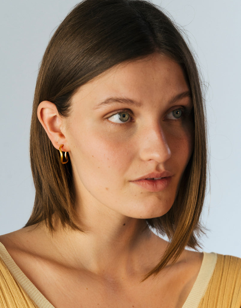 Vega Creol øreringe, lille i guld 18 K. Dulong Fine Jewelry
