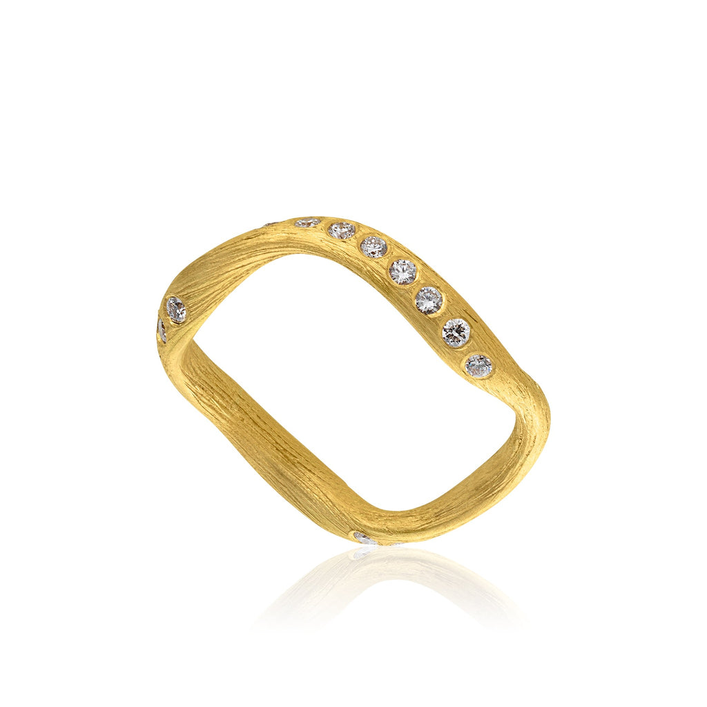 Vega ring. Guld 18 K med 30 brillanter. Dulong Fine Jewelry