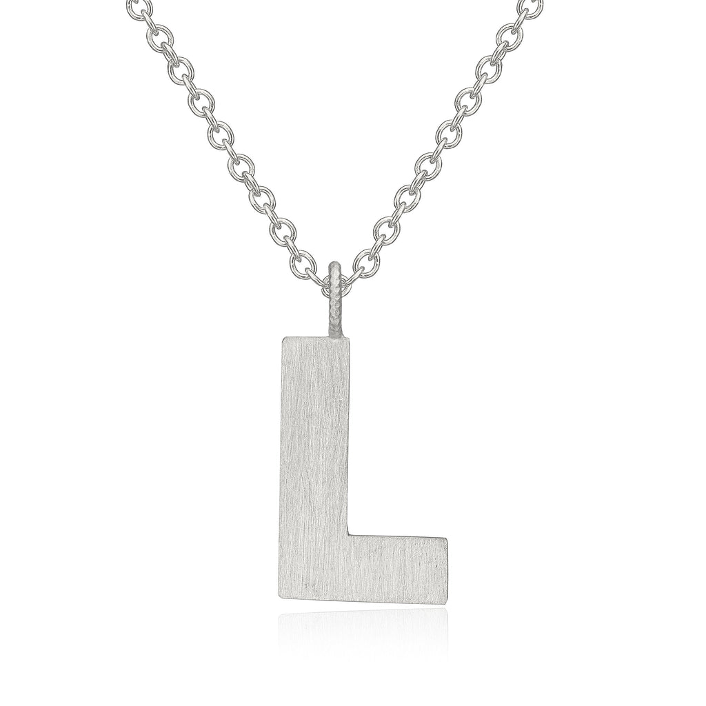 Letter L halskæde. Bogstavvedhæng i sølv på Stream 50 kæde. Dulong Fine Jewelry