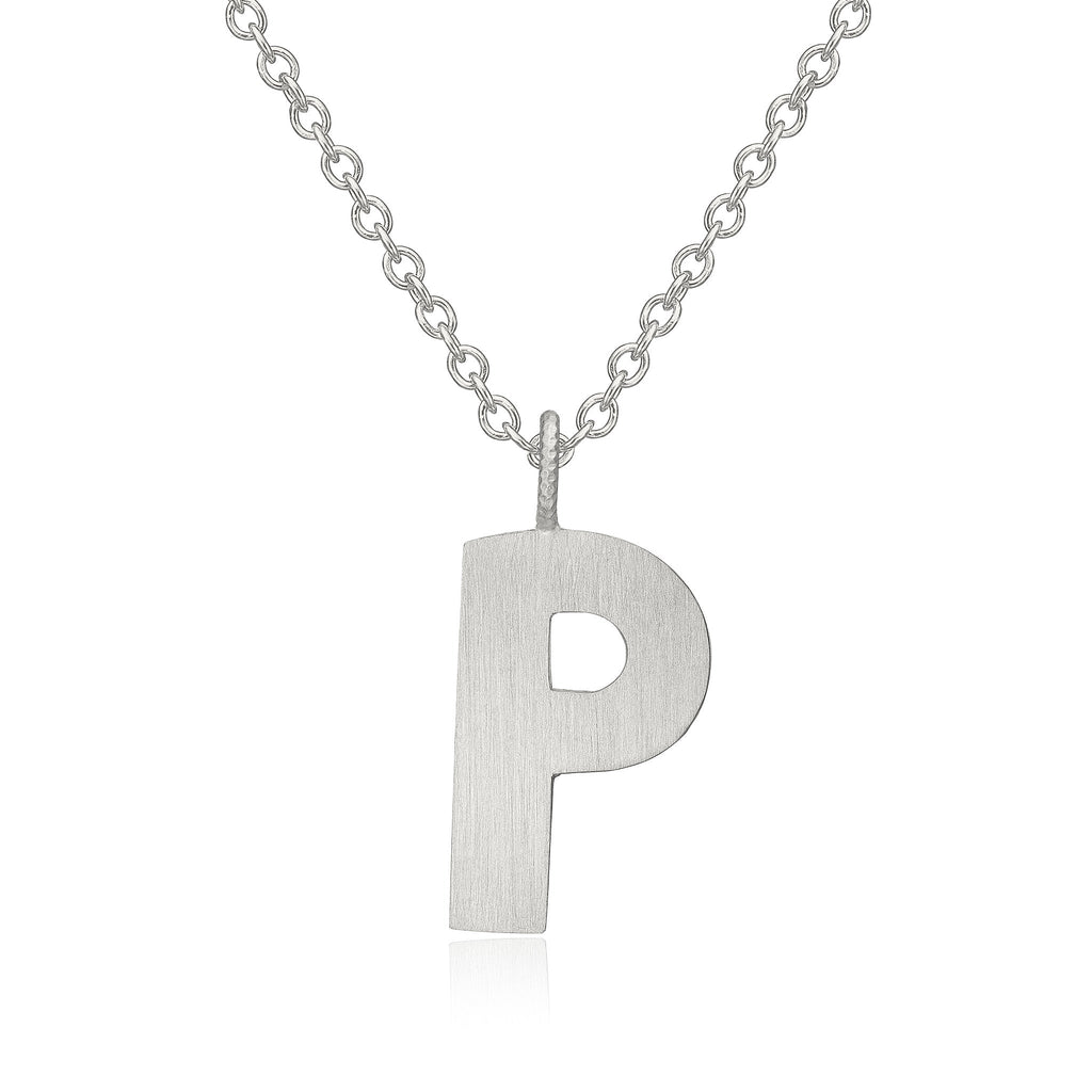 Letter P halskæde. Bogstavvedhæng i sølv på Stream 50 kæde. Dulong Fine Jewelry