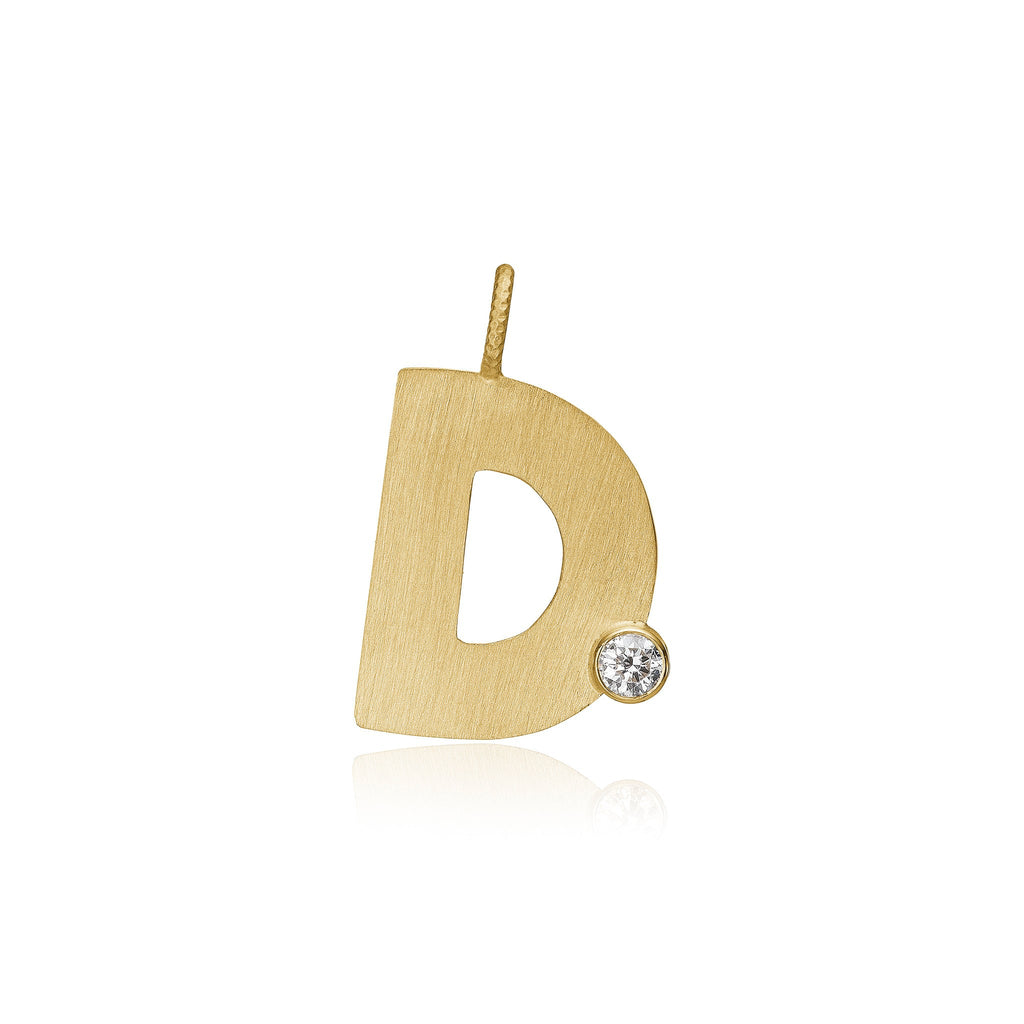 Letter D vedhæng. Bogstavvedhæng i guld 18 K med en brillant. Dulong Fine Jewelry