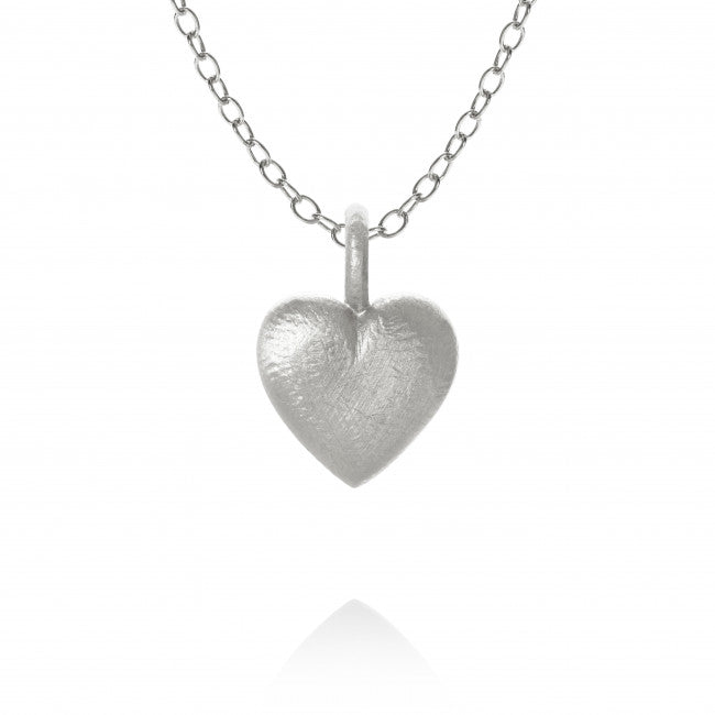 Heart halskæde. Sølv på Stream kæde i sølv. Dulong Fine Jewelry